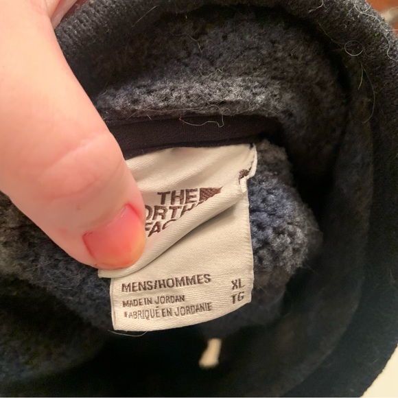 The North Face Gordon Lyons Novelty Quarter-Zip Sweatshirt - Picture 11 of 11